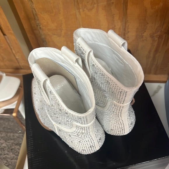 Country Concert Glitter Bootie - Picture 8 of 10